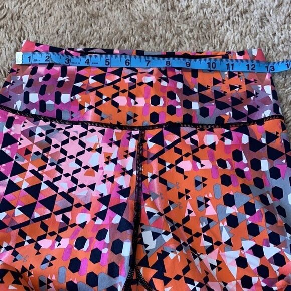 Victoria Sport Knockout Multi Colored Leggings/ tights by Victoria Secret(Small) - Picture 3 of 5